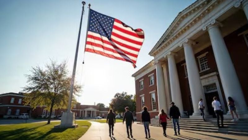 Universidades de Florida firman acuerdos con ICE para colaborar en tareas migratorias