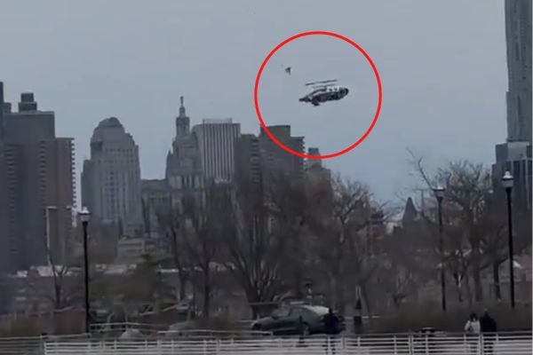 Era un helicóptero turístico.