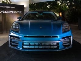 Auto azul