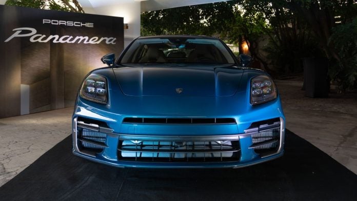 Auto azul