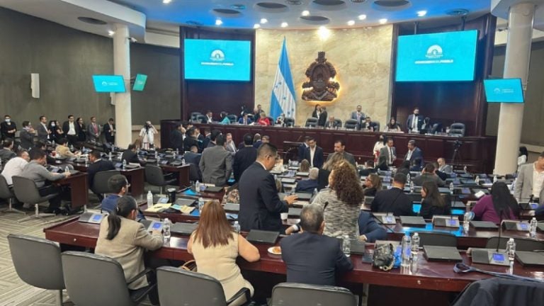 Aprueban endeudamiento con el CAF por $190 millones