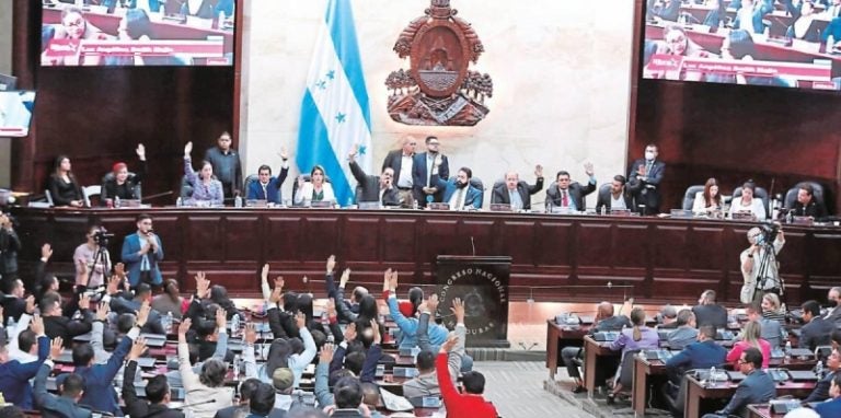 Analista: Congreso incurriría en delitos si aprueba pagos con fondos públicos a socios de Koriun