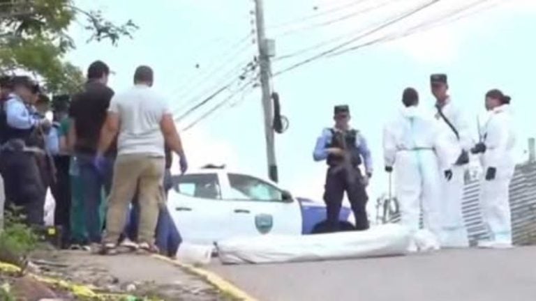 Atado y embolsado encuentran cadáver en residencial de Tegucigalpa