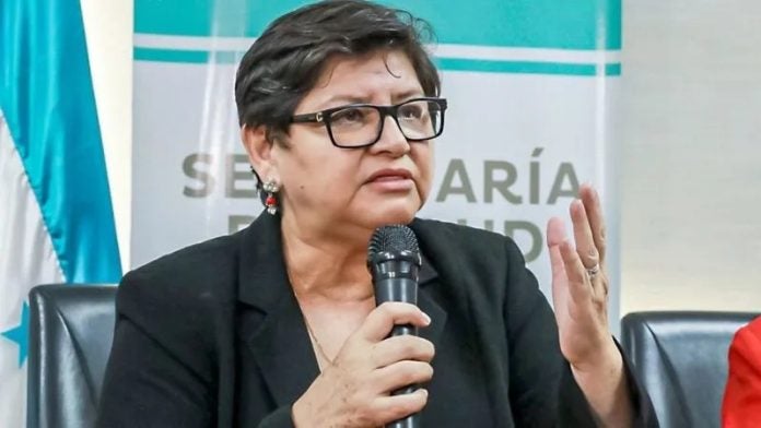 Fuente diplomática francesa desmiente a la ministra Carla Paredes