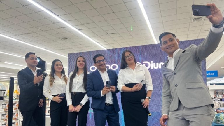 Diunsa presenta nuevo OPPO Reno 13 y 13 F, mejor regalo con diseño exclusivo y espectacular