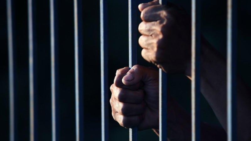 pareja vendió a su hija por L10000