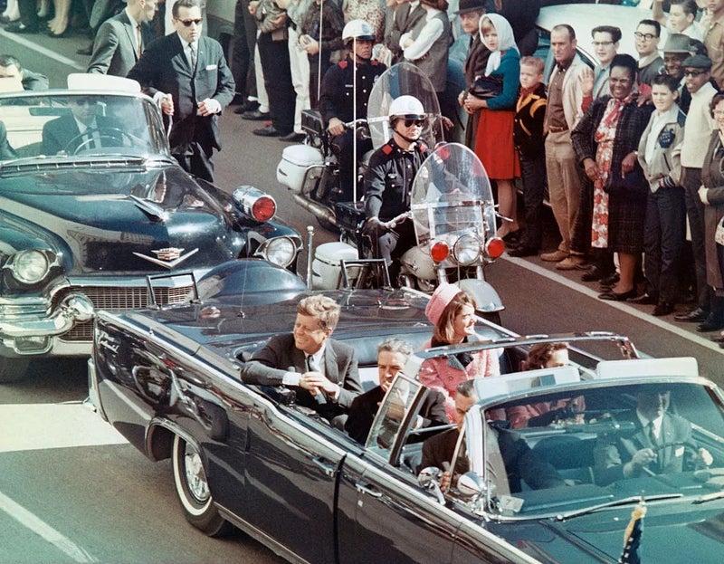 ¿Dónde está el traje rosa de Jackie Kennedy?