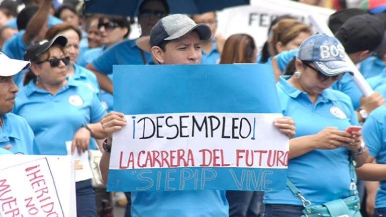 El desempleo en Honduras «trabaja» entre cifras, optimismo oficial y una dura realidad