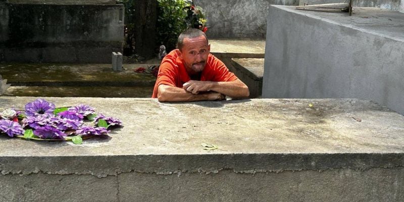 Empleado municipal aparece muerto en el norte de Honduras; autoridades investigan