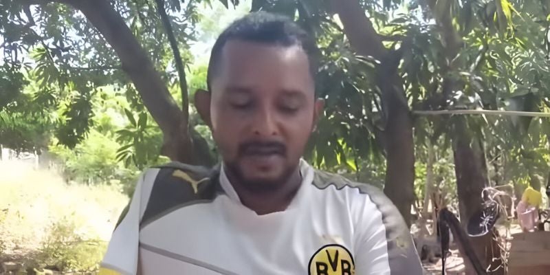 La Bestia le quitó el brazo, pero no la fuerza: hondureño se convierte en hábil leñador