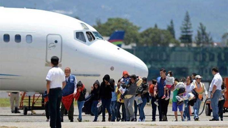 Arriban hondureños autodeportados