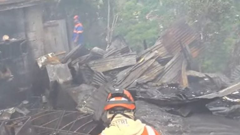 Incendio consume varias viviendas en la colonia 19 de septiembre de la capital