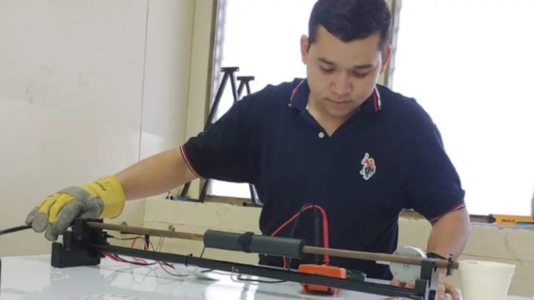 Estudiante de la UNAH participará en programa nuclear en Suiza