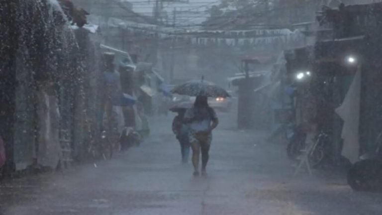 ¡A sacar el paraguas! Formación de vaguada dejará lluvias en Honduras este martes