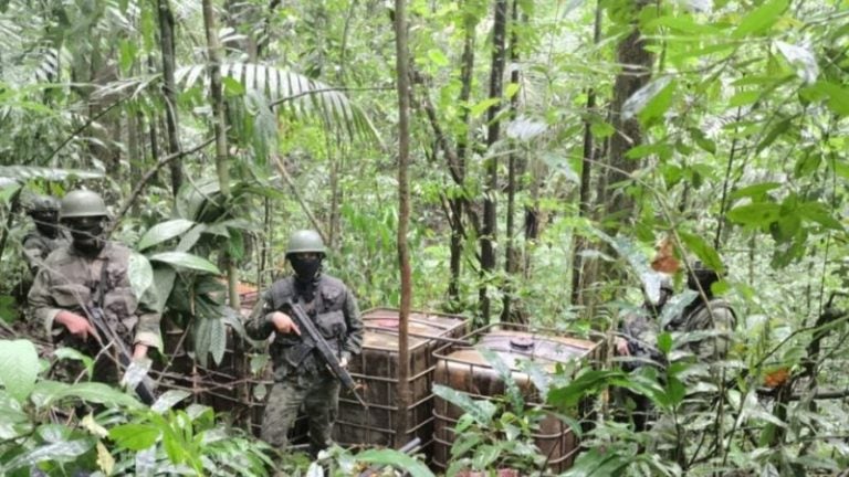 Once militares de Ecuador mueren en una emboscada de guerrilleros colombianos
