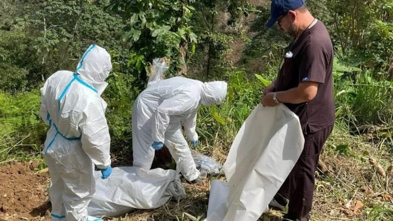 Entierran a 21 personas no reclamadas tras meses en morgue capitalina