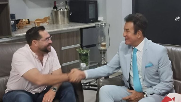 Nasralla y Cálix avanzan en negociaciones: hoy se reúnen sus comisiones técnicas