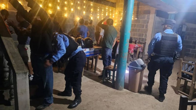 Borrachos inventan masacre y causan pánico