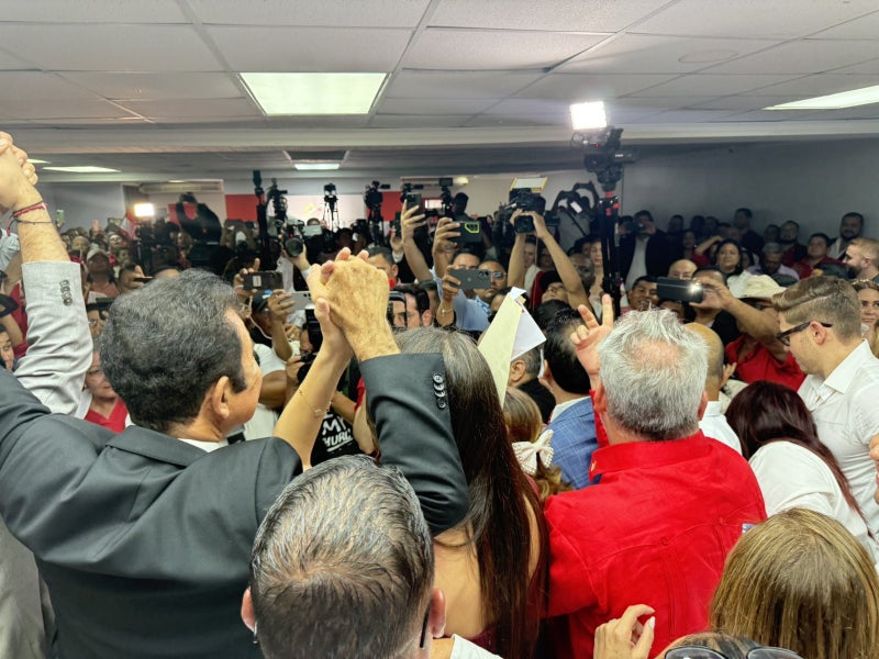 Salvador Nasralla juramenta campaña
