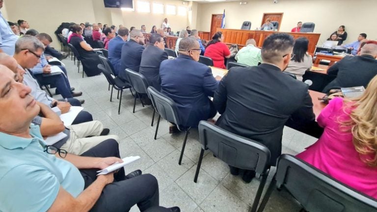 En libertad 31 imputados seguirán proceso por caso de corrupción en Salud