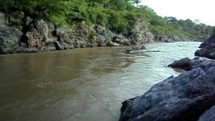 son asesinados a tiros en río Patuca Olancho