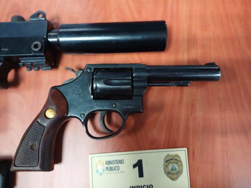 decomisan armas ocultas Puerto Cortés