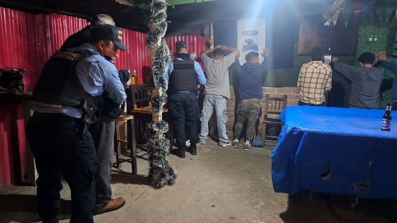 Borrachos inventan masacre y causan pánico