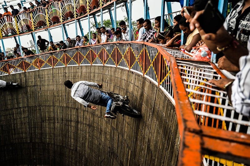 Fotógrafo Pozo de la Muerte” en la India