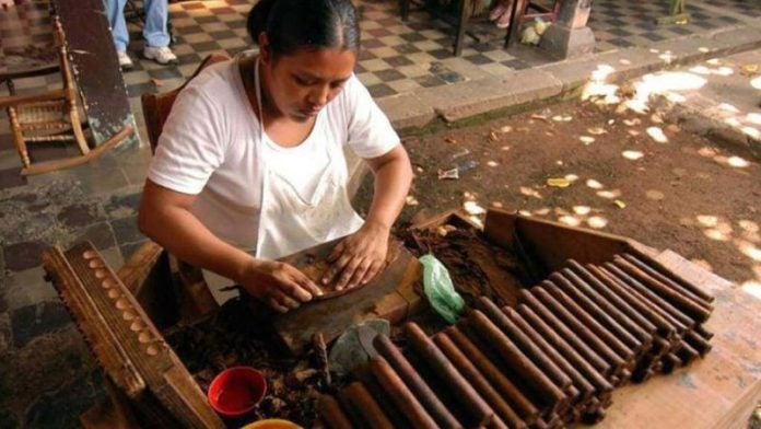 Honduras exporta millones de puros