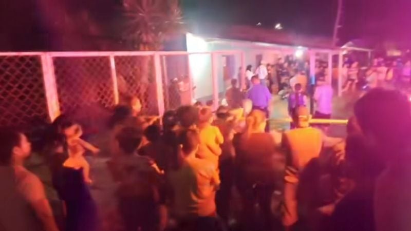 Hombre sale de su casa y es acribillado