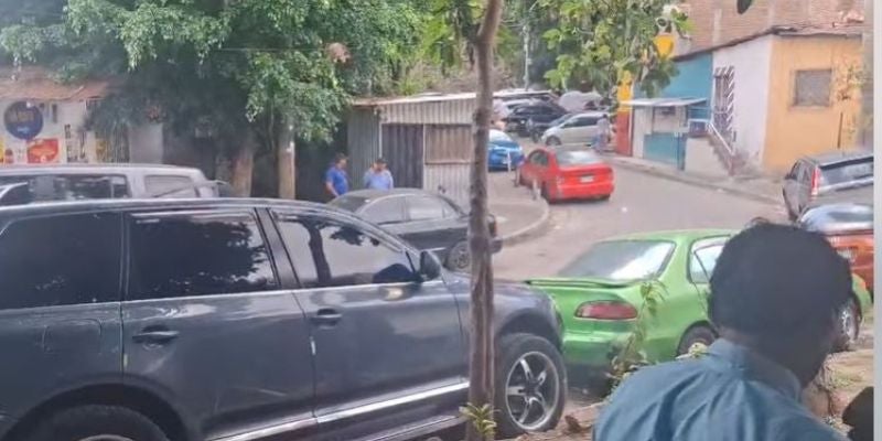 Socavón en antigua posta policial sigue sin ser atendido en colonia Centroamérica Oeste