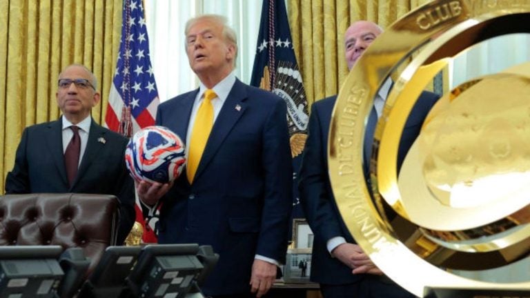 Trump lanza advertencia a viajeros antes del Mundial
