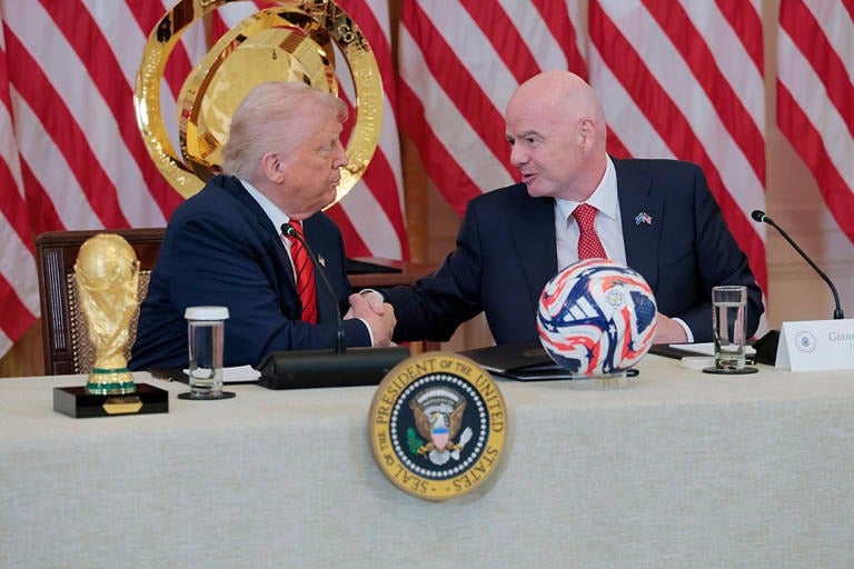 Trump lanza advertencia a viajeros antes del Mundial