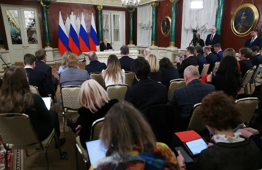 Putin propone a Ucrania celebrar negociaciones directas el 15 de mayo en Estambul