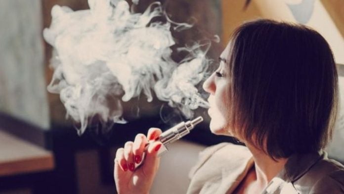 Los cigarrillos electrónicos refuerzan la adicción a la nicotina, según estudio