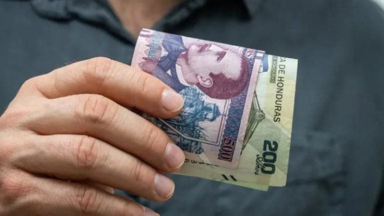 ¿Quiénes tienen derecho al décimo cuarto mes de salario en Honduras?