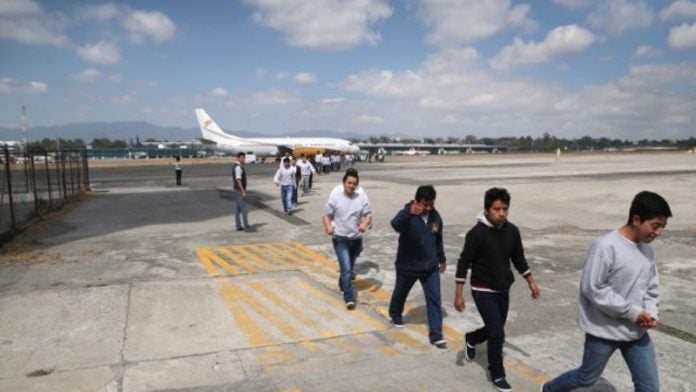 adolescentes hondureños deportados