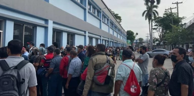 Pacientes del IHSS en SPS denuncian fallas en máquina para radiografía abdominal