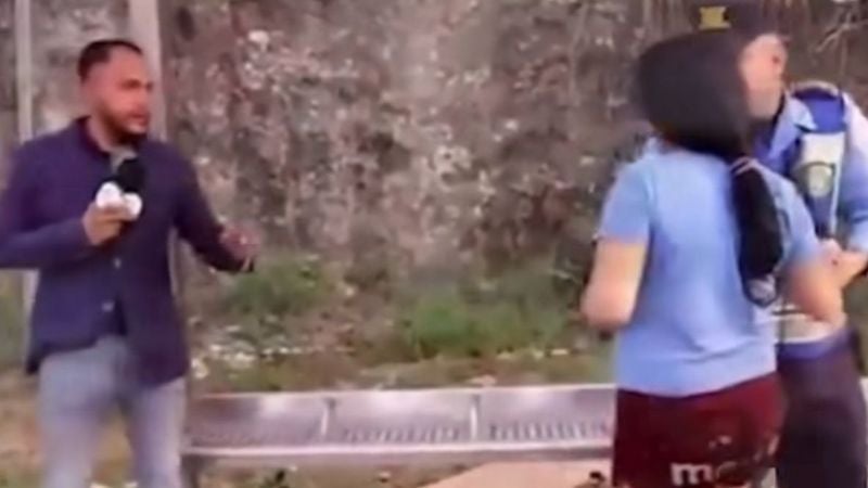 joven ebria anillo periférico