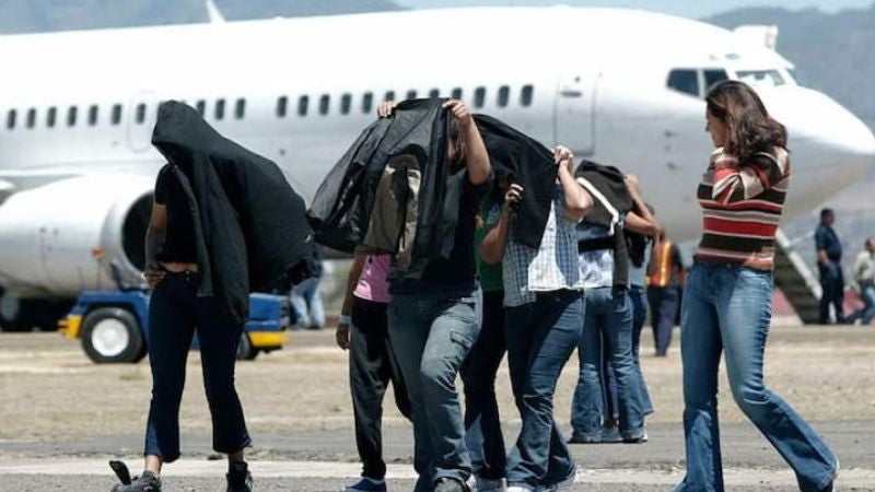 Lanzan programa de créditos para migrantes retornados
