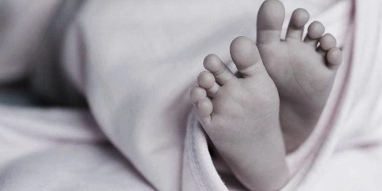 muere bebé
