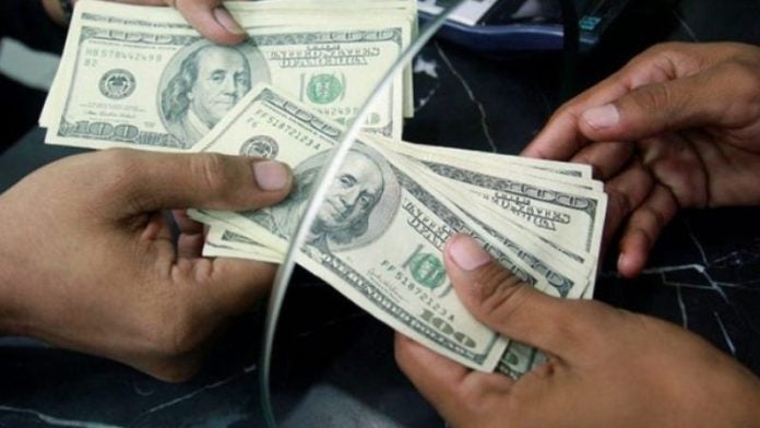 EEUU aprueba impuesto a remesas