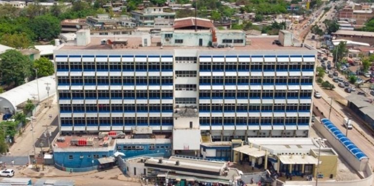 Descartan muerte gusano barrenador