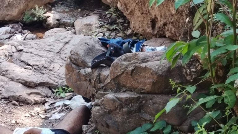 Encuentran sin vida a dos personas en un río de Santa Bárbara