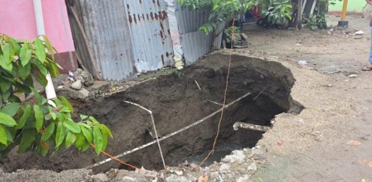 «No hemos dormido tranquilos»: socavón amenaza hogares en San Pedro Sula