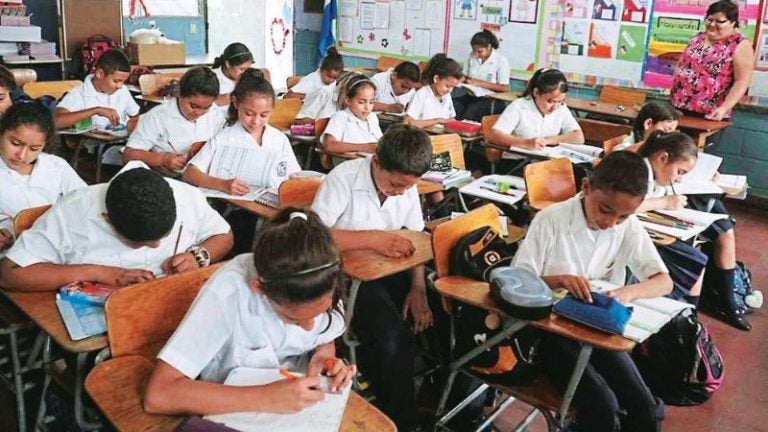 Niños está fuera del sistema educativo