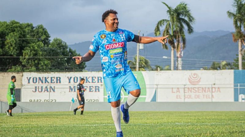 Carlos Pavón