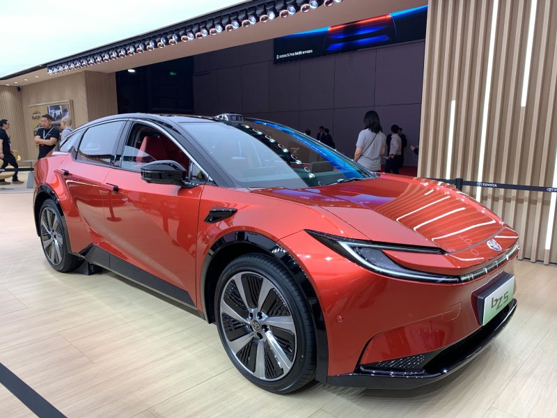 Tesla Toyota bZ5