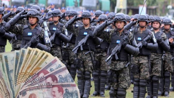 Catorveavo a militares