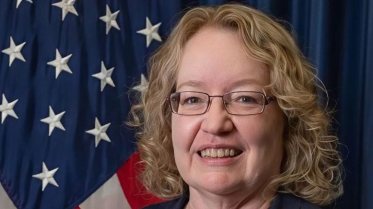 Colleen Hoey asume nuevamente como encargada de negocios de Embajada de EEUU